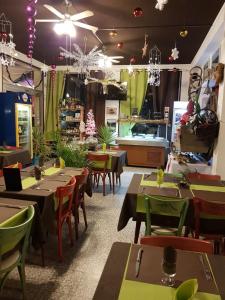 Εστιατόριο ή άλλο μέρος για φαγητό στο La Trinite