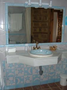 Koupelna v ubytování Hotel Rural Casares