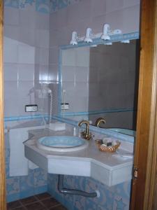 Koupelna v ubytování Hotel Rural Casares