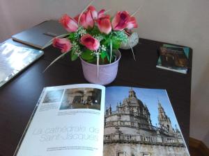 Zdjęcie z galerii obiektu Apartamentos Casa de La Inmaculada w Santiago de Compostela