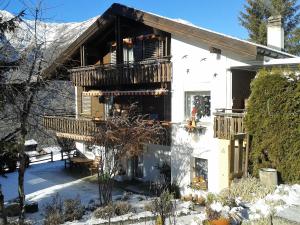 Budynek, w którym mieści się apartament