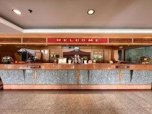 Лобі або стійка реєстрації в Karin Hotel
