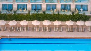 Piscina a Karras Grande Resort o a prop