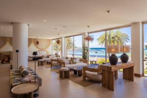 Prostor za sedenje u objektu Hotel Simbad Ibiza