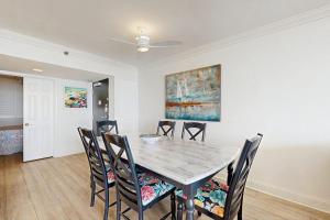 a dining room with a table and chairs at Sea Colony - 507 Georgetown House in Bethany Beach
