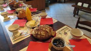 Afbeelding uit fotogalerij van Auberge Les Volcans in Murat