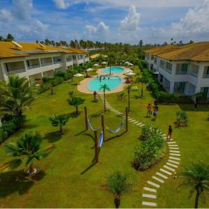 an aerial view of a resort with a swimming pool at Tree Bies in Entre Rios