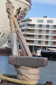 a close up of a boat rudder on a ship at THE LIBERTY Hotel Bremerhaven BW Signature Collection in Bremerhaven