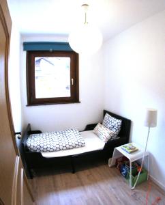 Posteľ alebo postele v izbe v ubytovaní Family Friendly Chalet - Central with Beautiful Mountain Views