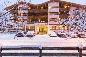 Alpenhotel Tirolerhof talvella
