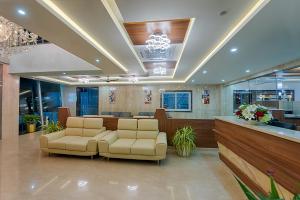 Lobby o reception area sa Holiday Residency Coimbatore