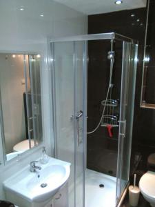 A bathroom at Sajeta Beach Apartments