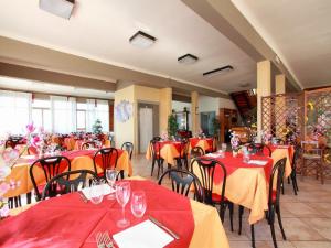 Restaurace v ubytování Aparthotel Amelia Dream View