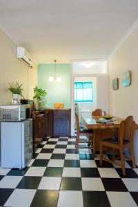 Kuhinja oz. manjša kuhinja v nastanitvi Tulbagh Travelers Lodge - Cape Dutch Quarters