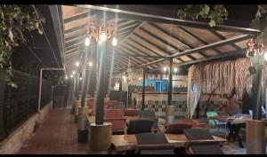 Prostor za sedenje u objektu Hotel Falcon Home