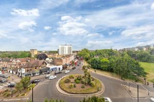 an aerial view of a town with a street at Modern 2 Bed Flat 5 mins Ealing Broadway Station in Ealing