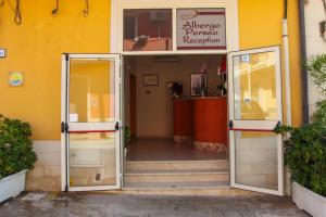 Majutusasutuse Albergo Perseo fassaad või sissepääs