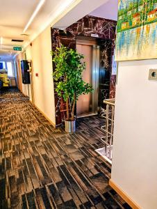 ล็อบบี้หรือแผนกต้อนรับของ ARDOS PARK HOTEL