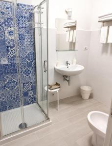 a bathroom with a shower and a sink at B&B Spirito Santo in Casal Sottano