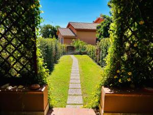 Gallery image of Casa La Thumbergia in Costa Rei