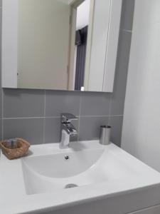 Ванная комната в Hostal Restaurante Pasaje +35 фотографий