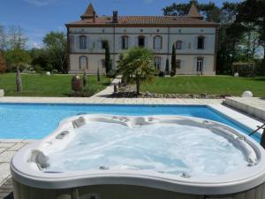 Piscina di Manoir des Chanterelles o nelle vicinanze