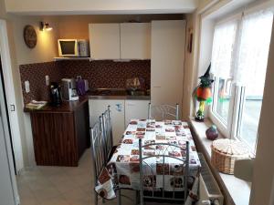 Kuchyň nebo kuchyňský kout v ubytování Ferienwohnung Osterbrink
