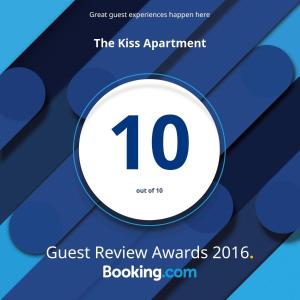 un logo per i premi per la valutazione degli ospiti su appuntamento nhs di The Kiss Apartment a Timişoara