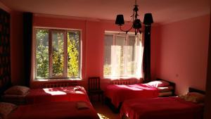 Gallery image of Red Stone Guest House in Kazbegi