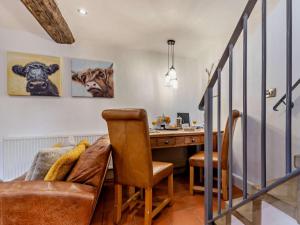 a home office with a desk and a chair at 1 Bed in Matlock oc-75400 in Middleton