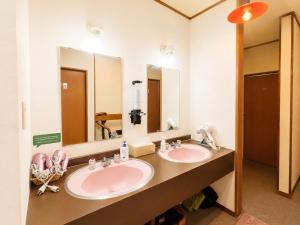 Bilik mandi di Guesthouse PAW +17 gambar