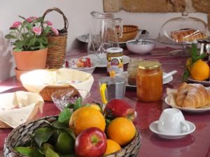Toit of the bed and breakfast aladel või selle läheduses