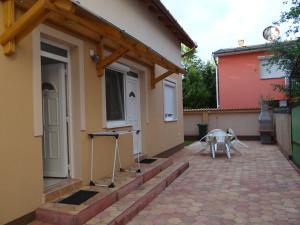 The building in which Az apartmant is located