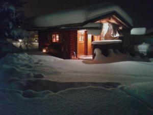 Gästehaus Bergland взимку