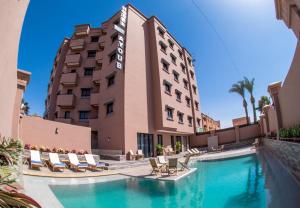 Bazén v ubytování Hotel Ayoub & Spa nebo v jeho okolí