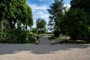 a park with some cactus in the middle of a road at Le Dolci Dimore in Virgilio