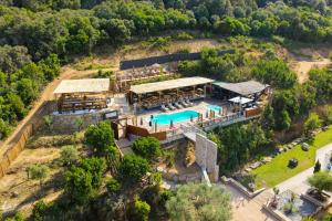 an aerial view of a house with a swimming pool at Résidence Aigue Marine in Coti-Chiavari