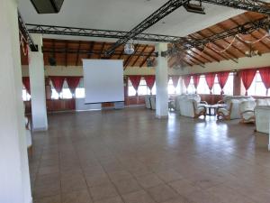Posezení v ubytování Mwanzo Lodge