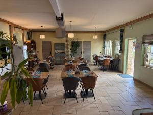 Restaurace v ubytování Logis Hôtel Restaurant La Borie
