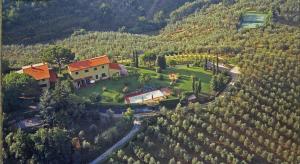 an aerial view of a house on a hill at Casa Vacanze Casa Italia in Lamporecchio +64 photos