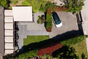 an aerial view of a car parked in a yard at Meteora boutique villa E in Kalabaka