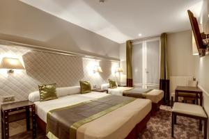 Gallery image of Hotel d'Amiens in Paris