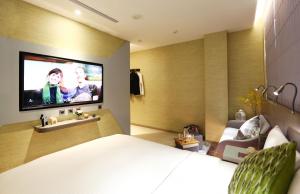 Телевизор и/или развлекательный центр в Beauty Hotels Taipei - Hotel B7