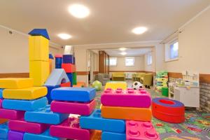 a play room with a bunch of legos at LC pokoje & apartamenty in Pobierowo