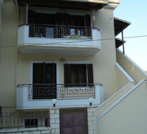 Foto dalla galleria di VILLA KAROLINA Tsogkas a Sivota