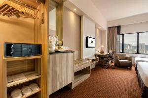 TV a/nebo společenská místnost v ubytování Sunway Hotel Georgetown Penang