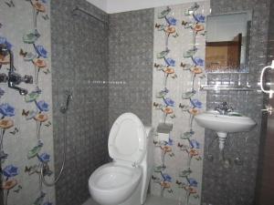 Bilik mandi di Hotel Sunflower