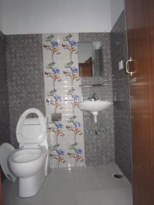 Bilik mandi di Hotel Sunflower