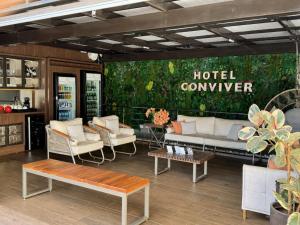 Ruang duduk di Hotel Conviver