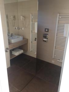 Łazienka w obiekcie Burg Rooms - 24h Self-Check-in